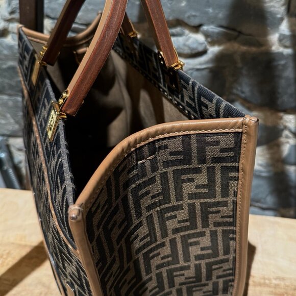 Fendi Sunshine Medium FF Jacquard Tote Bag - Picture 15 of 16